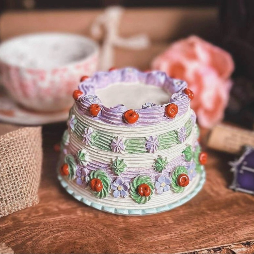 Aunt Petunia Cake Mini Replica Harry Potter Wizarding crate